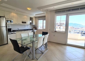 4+1 Penthouse mit Meerblick im Herzen von Alanya