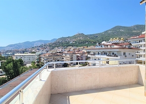 4+1 Penthouse mit Meerblick im Herzen von Alanya