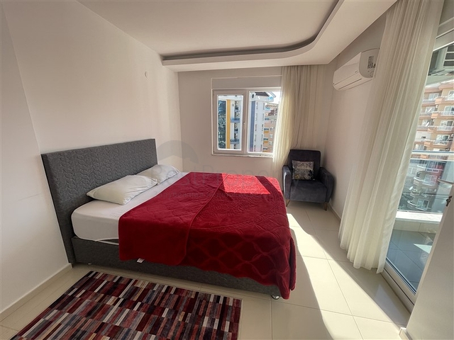 Geräumige Dreizimmerwohnung mit großem Balkon und Meerblick