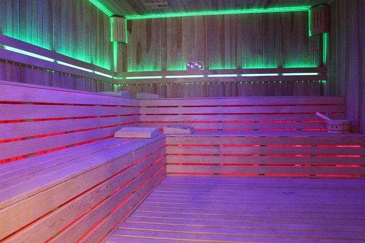 Geräumige Dreizimmerwohnung mit großem Balkon und Meerblick