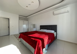 Geräumige Dreizimmerwohnung mit großem Balkon und Meerblick