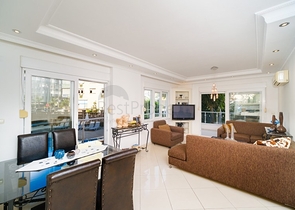 Geräumige 3+1 Wohnung im Herzen von Alanya