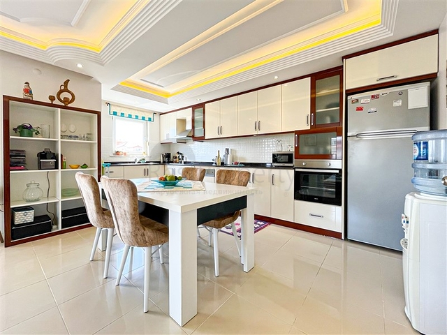 Geräumige Wohnung mit einer bequemen Lage in der Nähe von Oba