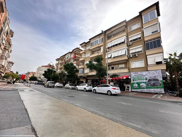 Große 3+1 Wohnung im Zentrum von Alanya 