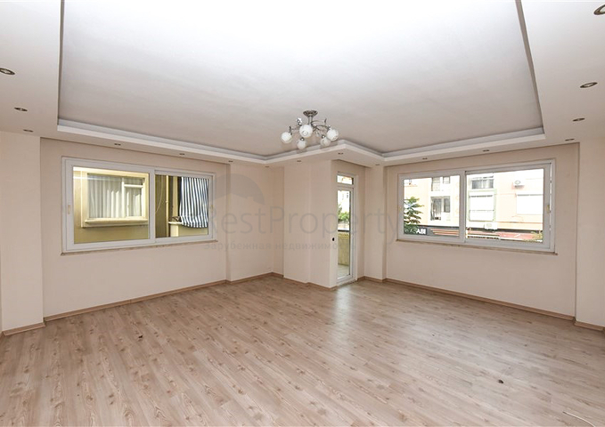 Große 3+1 Wohnung im Zentrum von Alanya 