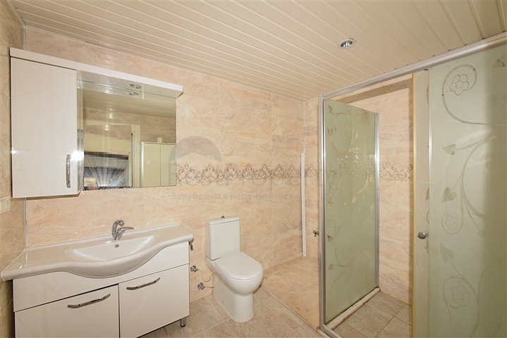 Große 3+1 Wohnung im Zentrum von Alanya 