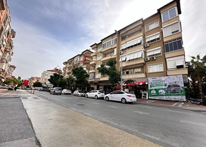 Große 3+1 Wohnung im Zentrum von Alanya 