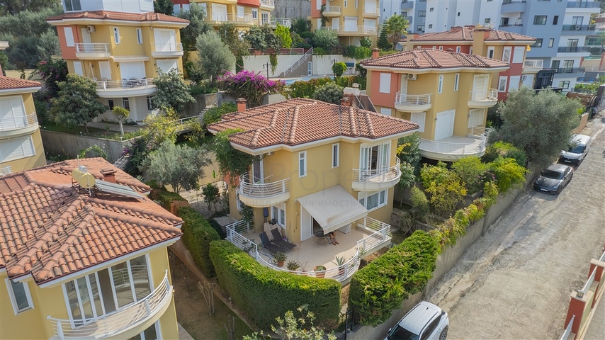 4+1 Villa in Kargicak 4+1 Villa in Kargicak