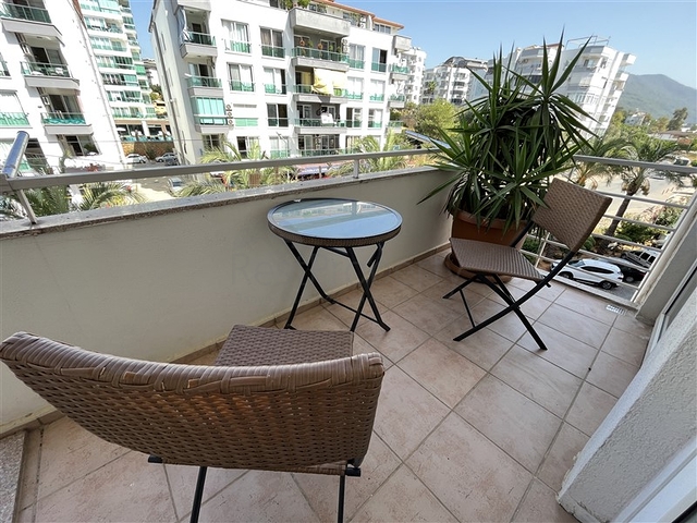 Wohnung mit 2+1 Grundriss in einem Komplex mit Familienkonzept im Stadtteil Tosmur.