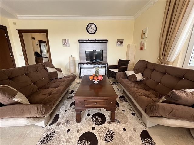 Wohnung mit 2+1 Grundriss in einem Komplex mit Familienkonzept im Stadtteil Tosmur.