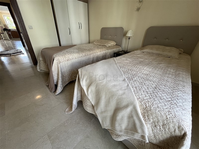 Wohnung mit 2+1 Grundriss in einem Komplex mit Familienkonzept im Stadtteil Tosmur.