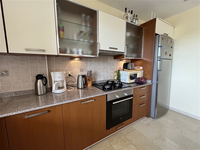 Wohnung mit 2+1 Grundriss in einem Komplex mit Familienkonzept im Stadtteil Tosmur.