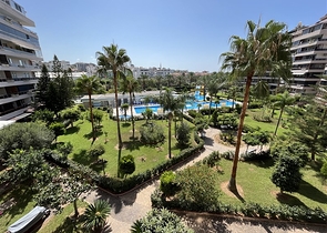 Wohnung mit 2+1 Grundriss in einem Komplex mit Familienkonzept im Stadtteil Tosmur.