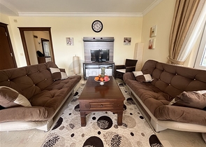 Wohnung mit 2+1 Grundriss in einem Komplex mit Familienkonzept im Stadtteil Tosmur.