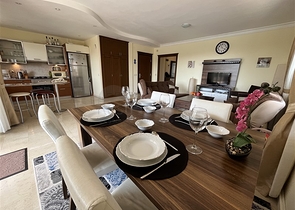 Wohnung mit 2+1 Grundriss in einem Komplex mit Familienkonzept im Stadtteil Tosmur.