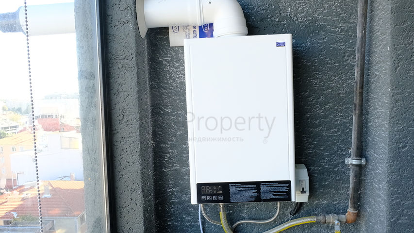 2+1 Wohnung in einem neuen LCD, 2 Minuten von der U-Bahn entfernt.