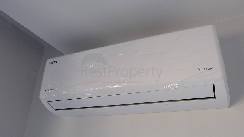 2+1 Wohnung in einem neuen LCD, 2 Minuten von der U-Bahn entfernt.