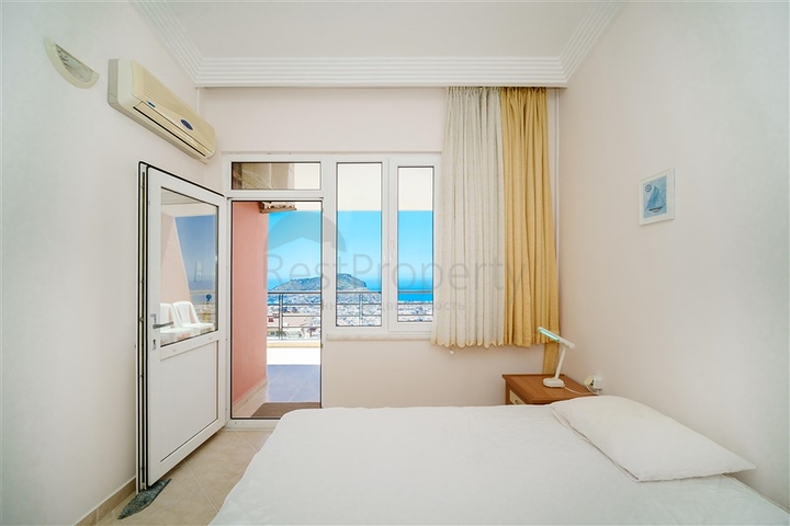 2+1 Penthouse mit Meerblick