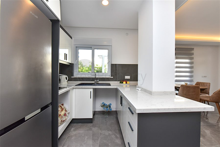 1+1 Wohnung in einem gemütlichen Komplex im Stadtteil Avsallar