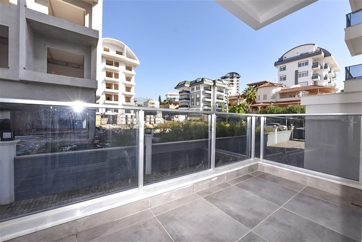 1+1 Wohnung in einem gemütlichen Komplex im Stadtteil Avsallar