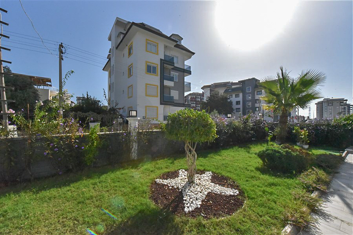 1+1 Wohnung in einem gemütlichen Komplex im Stadtteil Avsallar