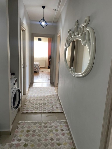 Wohnung zum Verkauf im Finanzzentrum von Ataşehir 2+1