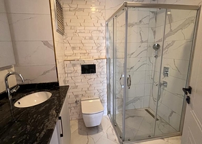 3+1 Wohnung in einem neuen Komplex mit einem großen Grundstück