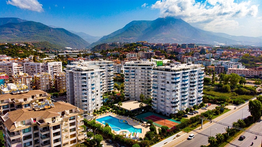 Wohnung 3+1 in der Gegend von Tosmur, 50m vom Meer entfernt.