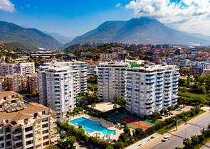 Wohnung 3+1 in der Gegend von Tosmur, 50m vom Meer entfernt.