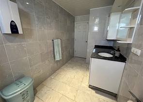 Wohnung 3+1 in der Gegend von Tosmur, 50m vom Meer entfernt.