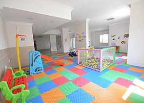 Wohnung 3+1 in der Gegend von Tosmur, 50m vom Meer entfernt.