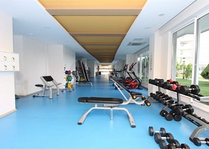 Wohnung 3+1 in der Gegend von Tosmur, 50m vom Meer entfernt.