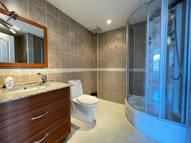 2+1 Wohnung mit Panoramablick auf die Berge im Stadtteil Tosmur