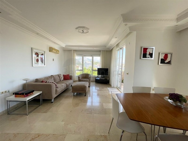 2+1 Wohnung mit Panoramablick auf die Berge im Stadtteil Tosmur