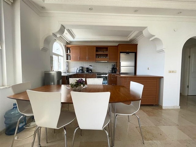 2+1 Wohnung mit Panoramablick auf die Berge im Stadtteil Tosmur