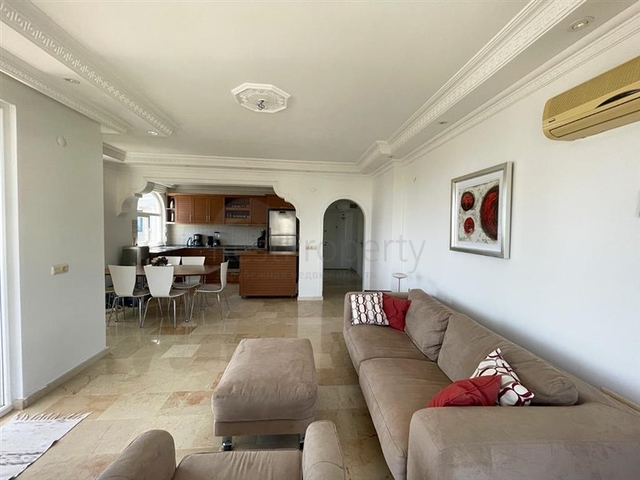 2+1 Wohnung mit Panoramablick auf die Berge im Stadtteil Tosmur