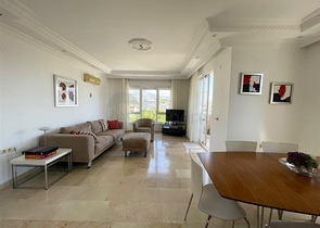 2+1 Wohnung mit Panoramablick auf die Berge im Stadtteil Tosmur