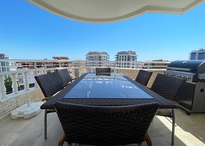 2+1 Wohnung mit Panoramablick auf die Berge im Stadtteil Tosmur