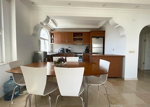 2+1 Wohnung mit Panoramablick auf die Berge im Stadtteil Tosmur