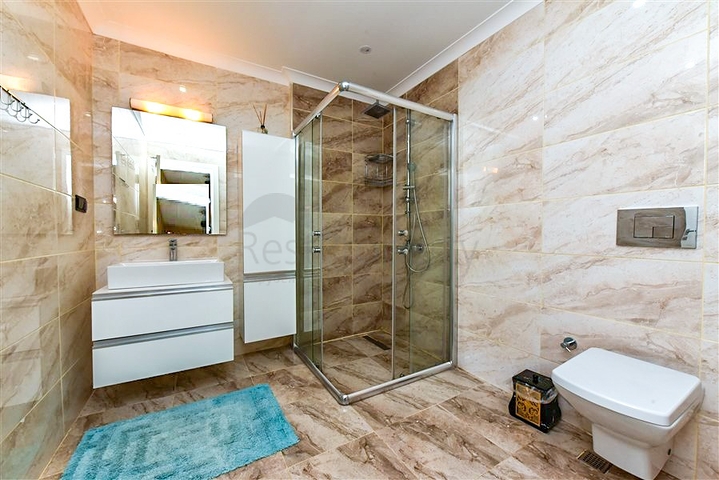 Möbliertes 2+1 Penthouse nur 200 m vom Meer entfernt