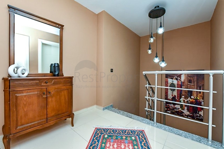 Möbliertes 2+1 Penthouse nur 200 m vom Meer entfernt