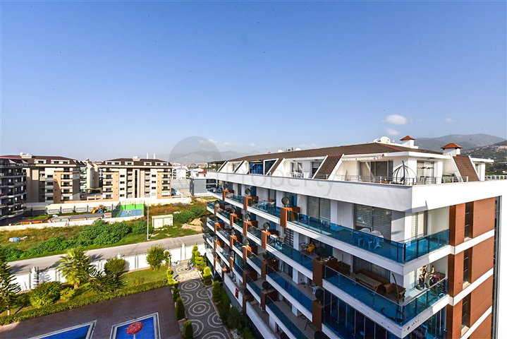 Möbliertes 2+1 Penthouse nur 200 m vom Meer entfernt