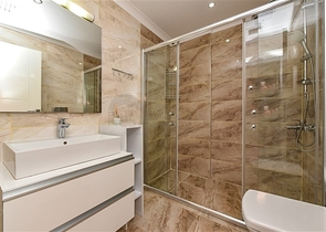 Möbliertes 2+1 Penthouse nur 200 m vom Meer entfernt