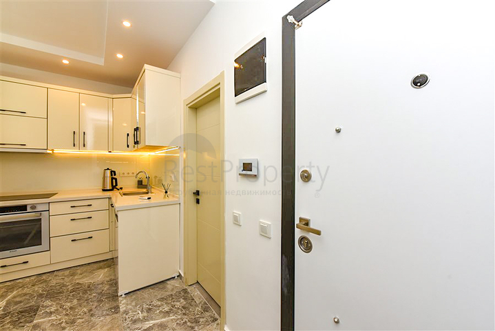 Zweizimmerwohnung mit Zugang zum Garten im Zentrum von Alanya