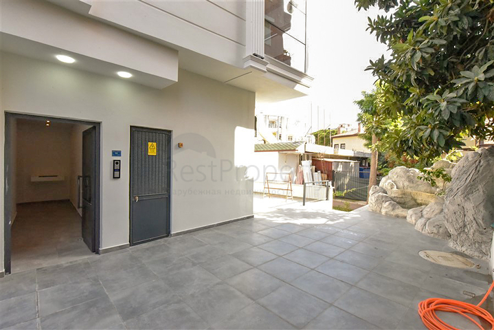 Zweizimmerwohnung mit Zugang zum Garten im Zentrum von Alanya
