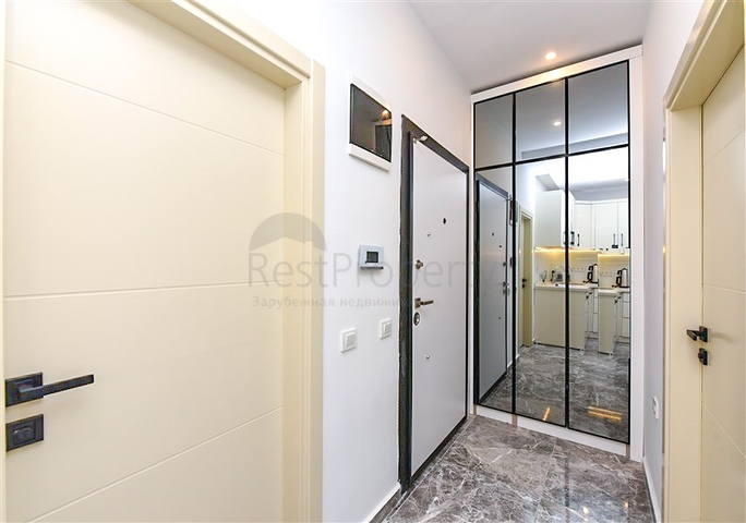 Zweizimmerwohnung mit Zugang zum Garten im Zentrum von Alanya