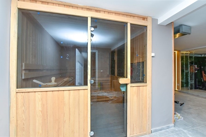 Zweizimmerwohnung mit Zugang zum Garten im Zentrum von Alanya