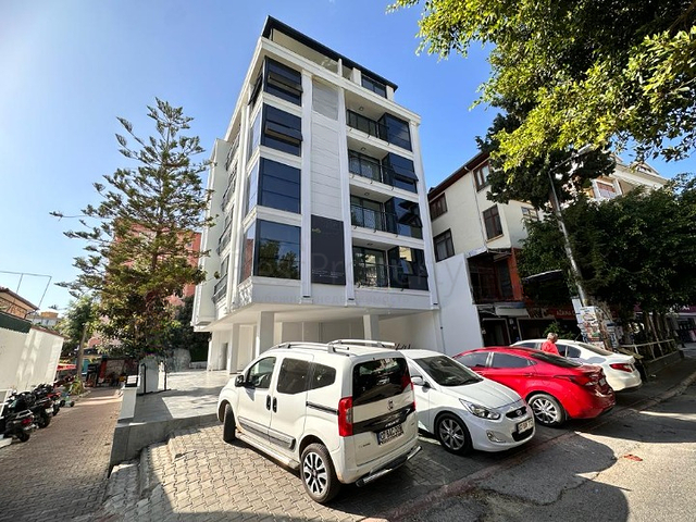 Zweizimmerwohnung mit Zugang zum Garten im Zentrum von Alanya