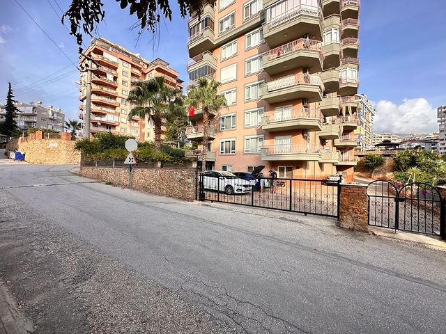 2+1 Wohnung für eine große Familie im Stadtteil Tosmur 