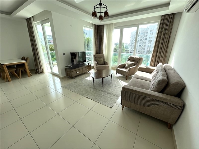 Geräumige Wohnung mit 2+1 Grundriss in Gehweite zum Meer